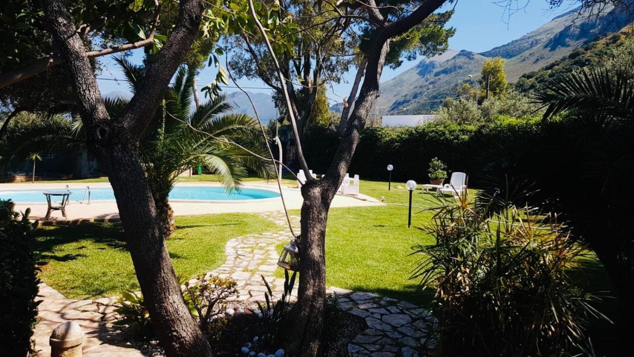 Villa Mariella Carini Eksteriør billede